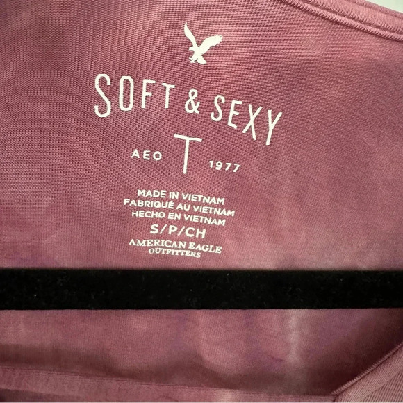 American Eagle Outfitters Soft & Sexy Maroon Long Flutter Sleeve V-Neck Sz S GUC - Picture 3 of 6